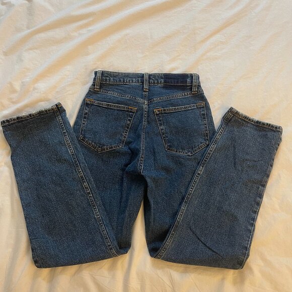 Abercrombie Ultra High Rise Ankle Straight Jeans (25R) - Picture 3 of 3